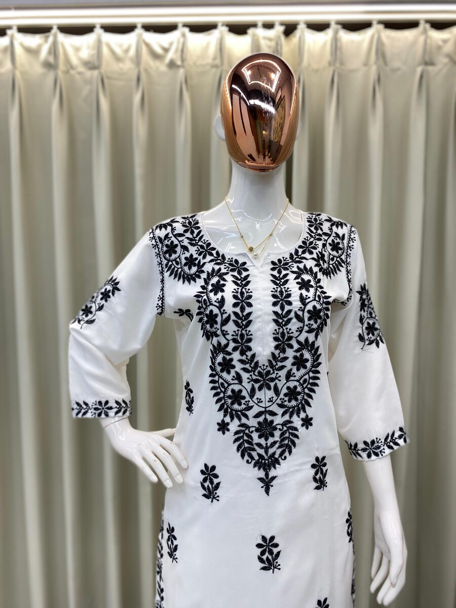 Muslin Embroidery Plaza Set Kurthi Palazzo | Size L