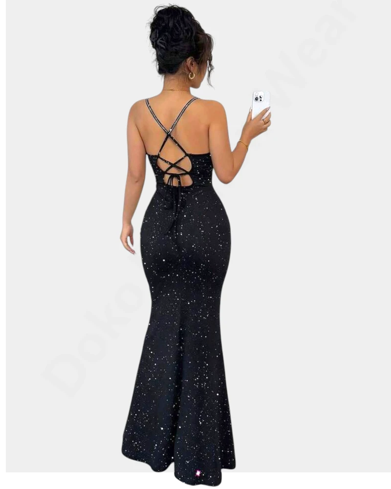 فستان ضيق بدون أكمام، فستان طويل مزين بالريش